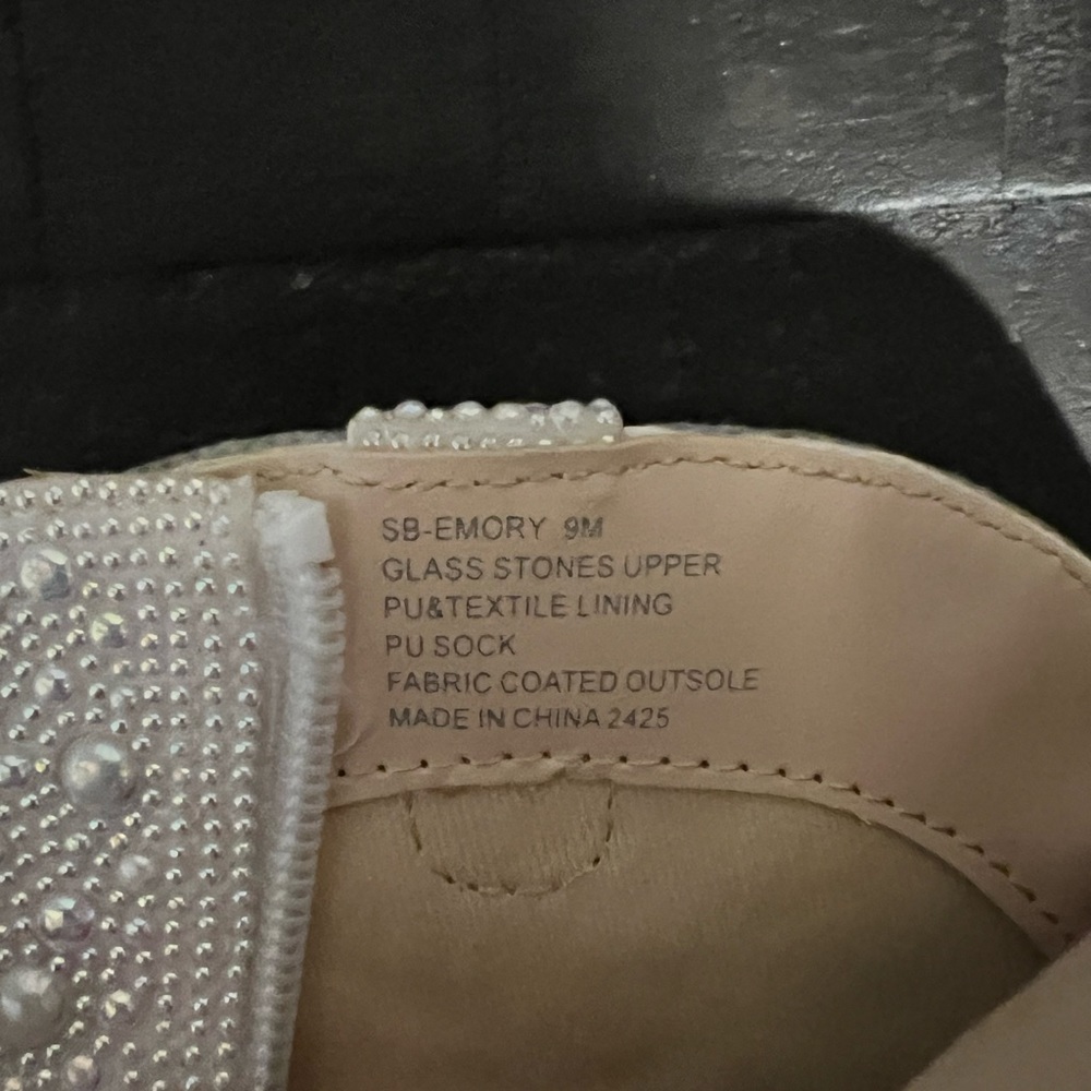 Betsey Johnson SB Emory Boots Pearl Size 9 Bridal - Picture 2 of 5